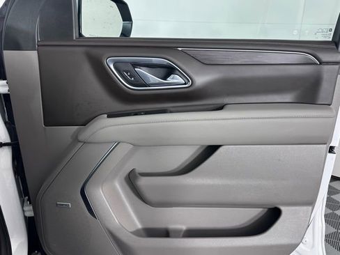 Used 2023 Chevrolet Tahoe Z71 w/ Luxury Package image 31