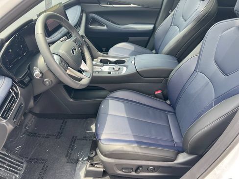 Certified 2026 INFINITI QX60 Sport w/ Dark Cargo Package AWD/4WD image 9