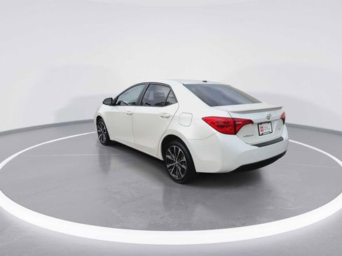 Certified 2017 Toyota Corolla SE w/ SE Premium Package FWD image 6