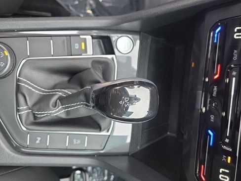 Certified 2024 Volkswagen Tiguan SE R-Line image 20