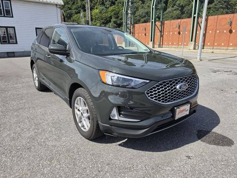 Used 2023 Ford Edge SEL w/ Convenience Package AWD/4WD image 2