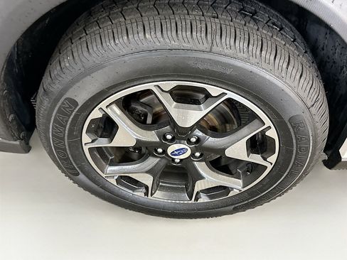 Used 2018 Subaru Crosstrek 2.0i Premium image 11