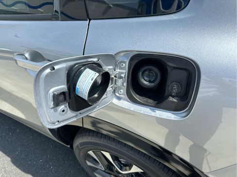 New 2026 Honda HR-V EX-L image 16