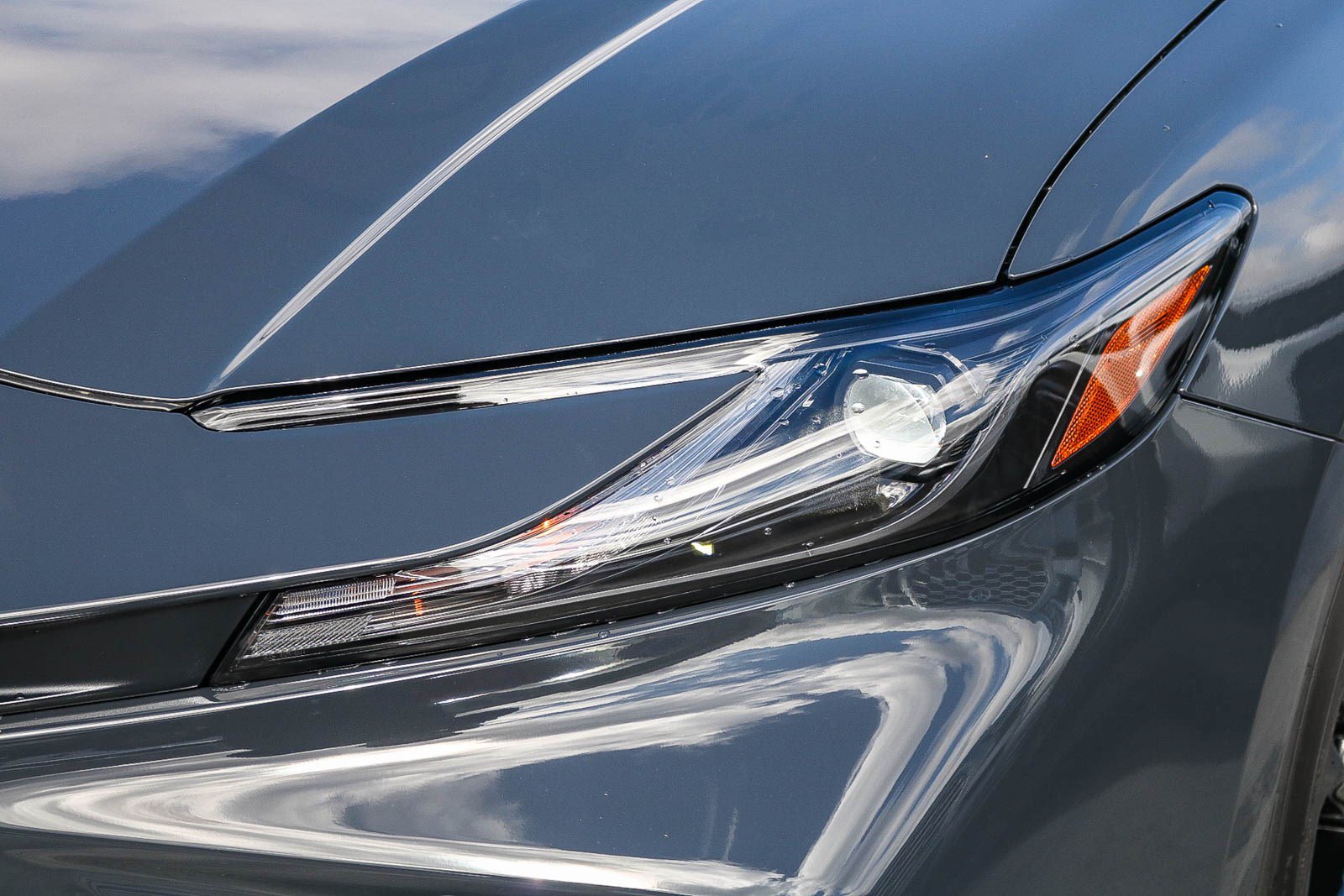 New 2026 Toyota Camry SE FWD image 5
