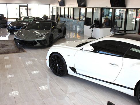 Used 2016 Ferrari California T RWD image 31