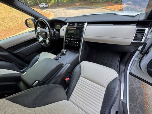 Used 2021 Land Rover Discovery S R-Dynamic image 40