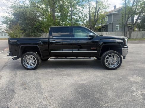 Used 2018 GMC Sierra 1500 SLT w/ Texas SLT Premium Package RWD image 4