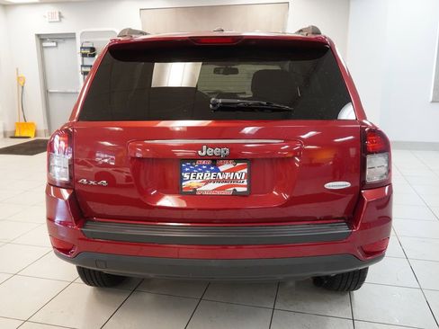 Used 2015 Jeep Compass Latitude image 8