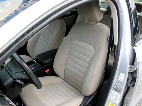 Used 2019 Ford Fusion S image 12