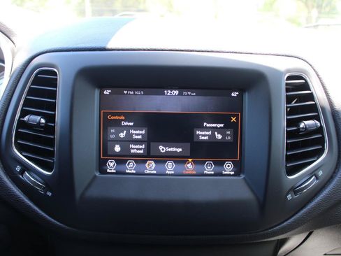 Used 2020 Jeep Compass Latitude w/ Popular Equipment Group AWD/4WD image 23