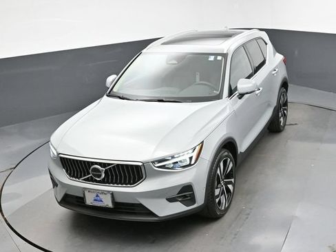 Used 2024 Volvo XC40 B5 Plus w/ Climate Package AWD/4WD image 44