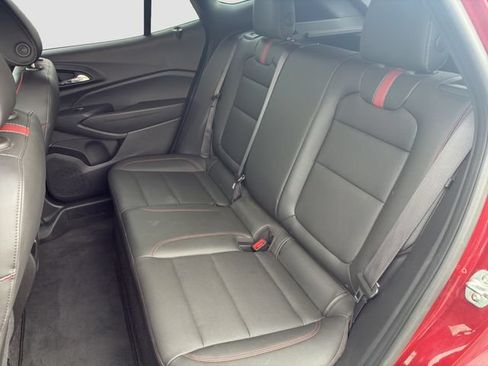 Used 2025 Chevrolet Trax RS w/ Sunroof Package FWD image 14