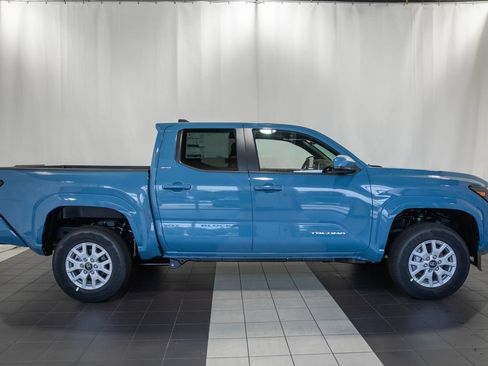 New 2026 Toyota Tacoma SR5 AWD/4WD image 3