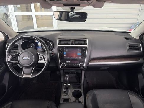 Used 2019 Subaru Outback 3.6R Limited AWD/4WD image 10