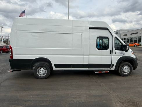 Used 2024 RAM ProMaster 3500 w/ Delivery Van Package FWD image 2