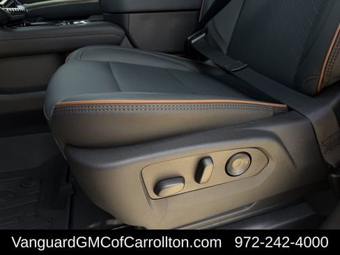 New 2026 GMC Yukon AT4 w/ AT4 Premium Package AWD/4WD image 24