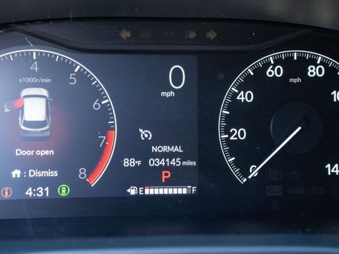 Certified 2023 Honda HR-V LX image 35