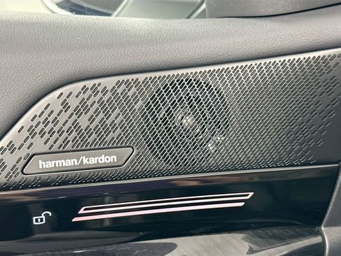 New 2026 BMW 530i xDrive w/ Premium Package image 18