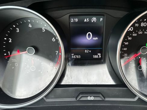 Used 2018 Volkswagen Tiguan SEL AWD/4WD image 22