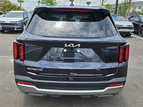 New 2025 Kia Sorento S w/ Panoramic Sunroof Package image 8