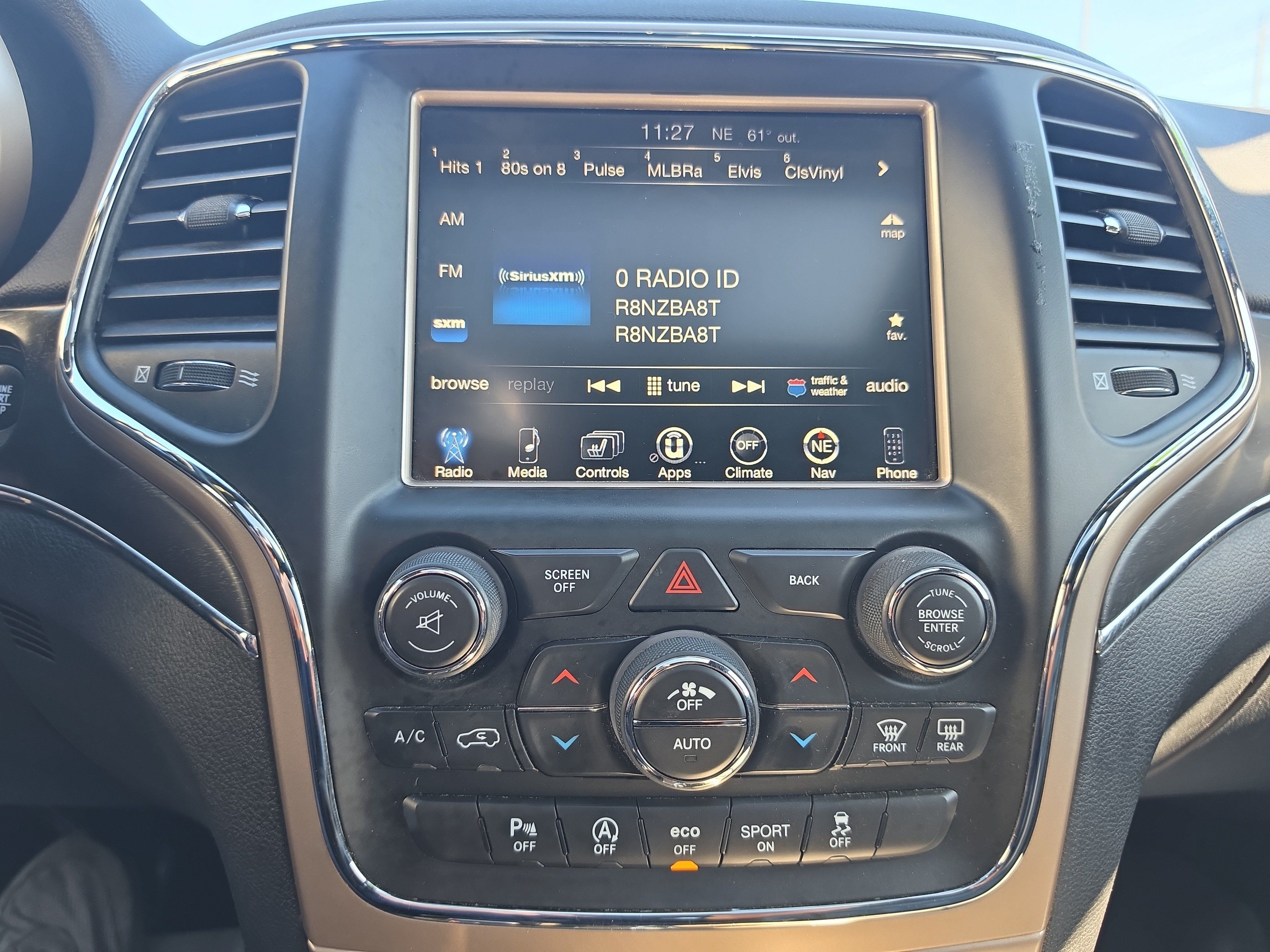 Used 2017 Jeep Grand Cherokee Limited AWD/4WD image 28