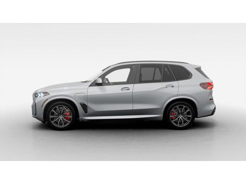 New 2026 BMW X5 xDrive50e w/ M Sport Package AWD/4WD image 4