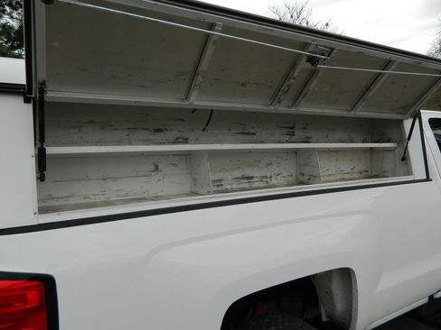 Used 2018 Chevrolet Silverado 2500 W/T w/ Snow Plow Prep Package image 9