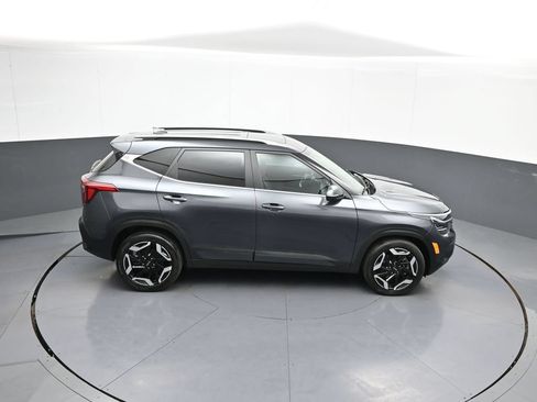 Certified 2025 Kia Seltos SX w/ SX Sunroof Package AWD/4WD image 38