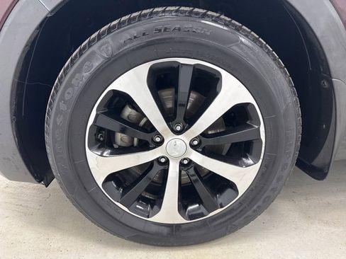 Used 2017 Kia Sorento EX w/ EX V6 Premium Package image 37