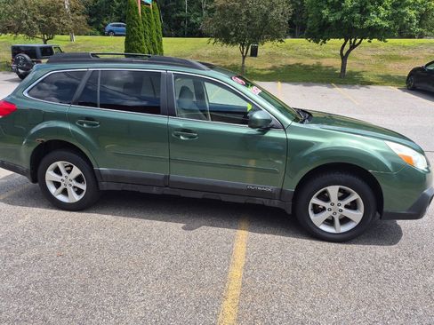 Used 2014 Subaru Outback 2.5i Premium w/ Moonroof Package AWD/4WD image 3
