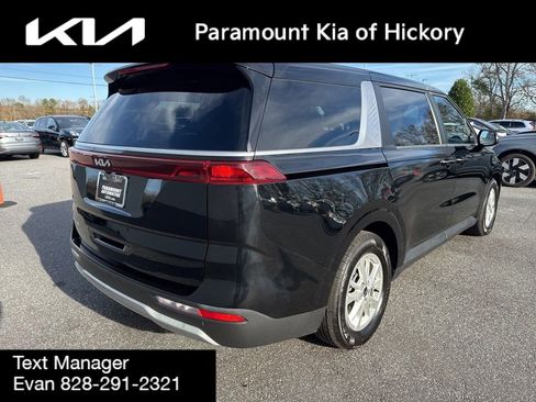 Used 2024 Kia Carnival LX image 6