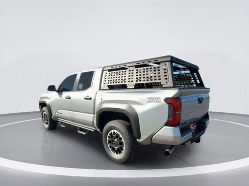 Used 2025 Toyota Tacoma TRD Off-Road AWD/4WD image 6