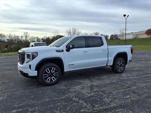 Used 2023 GMC Sierra 1500 AT4 w/ AT4 Premium Package image 26