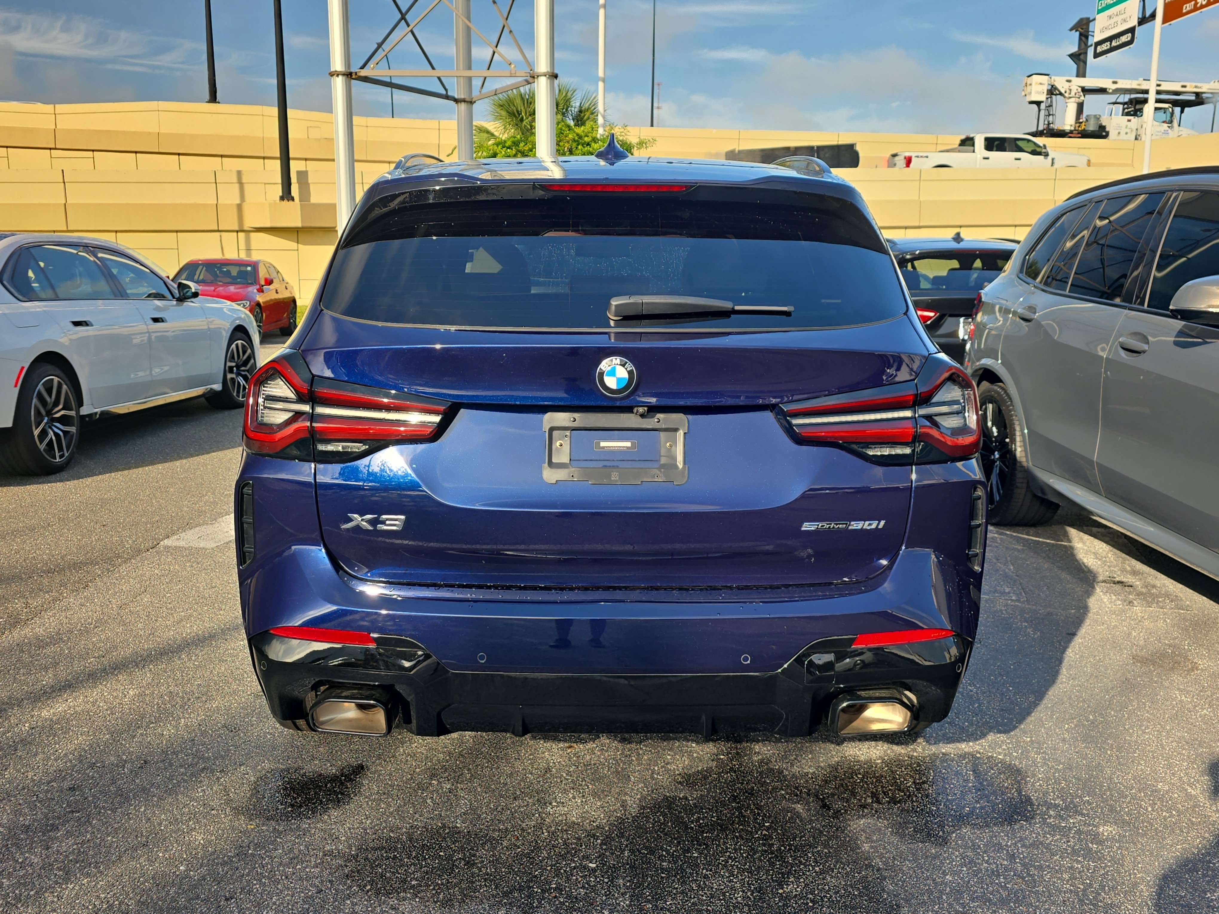 Certified 2023 BMW X3 sDrive30i w/ M Sport Package RWD image 3