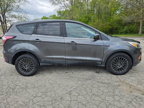 Used 2017 Ford Escape S FWD image 5