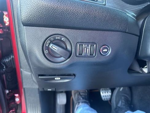 Used 2017 Dodge Challenger SRT Hellcat image 27