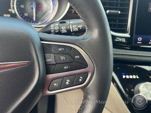Used 2022 Chrysler Pacifica Limited image 26