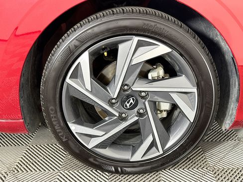 Used 2025 Hyundai Elantra Sport FWD image 30