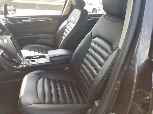 Used 2019 Ford Fusion SEL FWD image 13