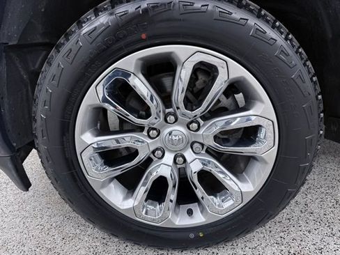 Used 2023 RAM 1500 Laramie AWD/4WD image 12