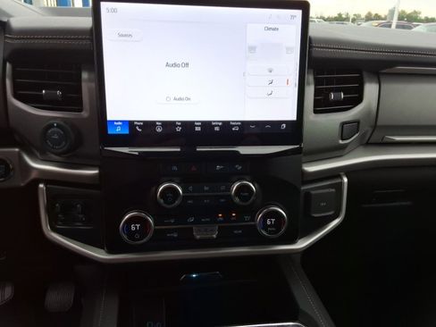 Used 2024 Ford Expedition XL image 14