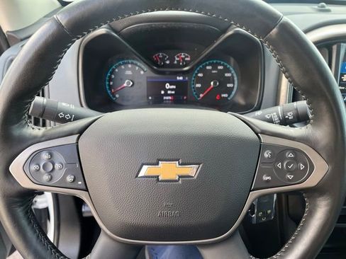 Used 2022 Chevrolet Colorado Z71 AWD/4WD image 13