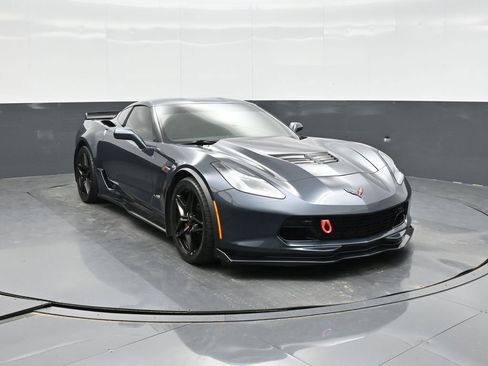 Used 2019 Chevrolet Corvette Z06 RWD image 17