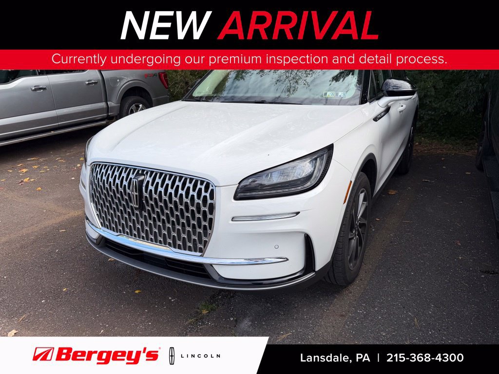 Used 2023 Lincoln Corsair AWD w/ Equipment Group 101A image 1