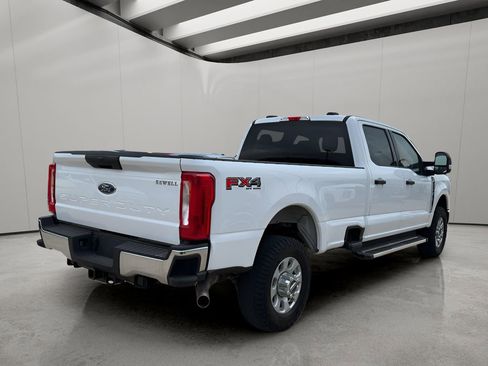 Used 2023 Ford F250 XLT w/ FX4 Off-Road Package image 5