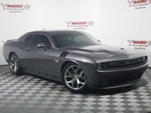 Used 2016 Dodge Challenger R/T w/ Sound Group RWD image 2