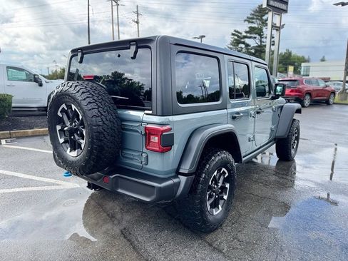 Used 2024 Jeep Wrangler Unlimited Rubicon 4xe w/ Dual Top Group AWD/4WD image 6