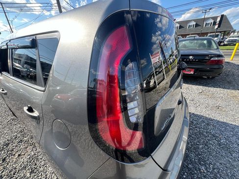 Used 2018 Kia Soul w/ Convenience Package FWD image 27