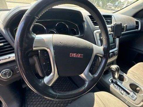 Used 2016 GMC Acadia SLE FWD image 11