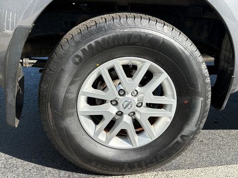 Used 2019 Nissan Frontier SV image 26